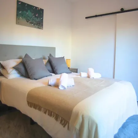Walk To Puerto Banus, 2br, 2bth, Pool Appartement *